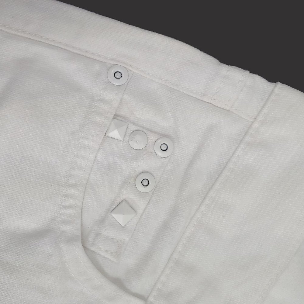 Ungaro Fever Women's White Jeans - Picture 8 of 8